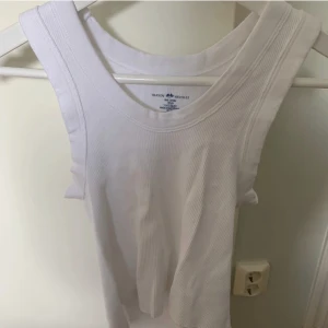 Vitt linne  - Linne från brandy Melville, som ny!🫶🏻