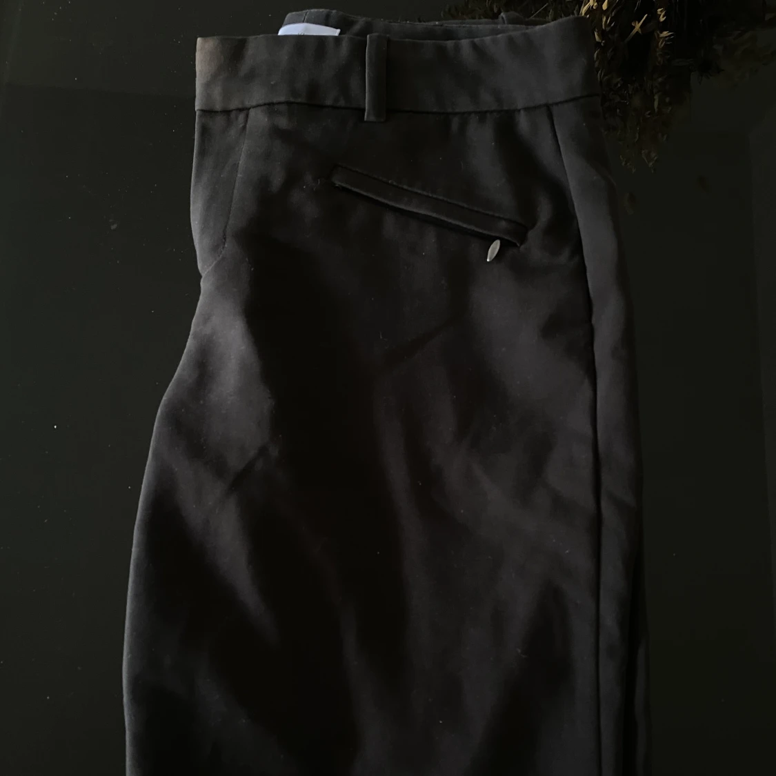 Svarta kostymbyxor från ck