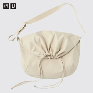 Uniqlo Drawstring Shoulder bag - Mycket bra skick, säljer snabbt
