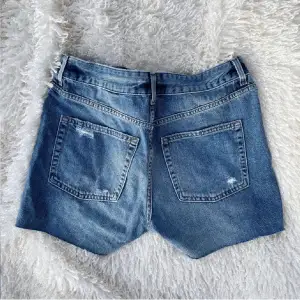 Helt oanvända jeans shorts från H&M💛 i storlek 36