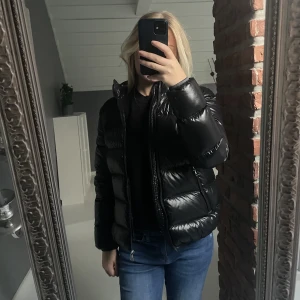 Colmar jacka - Jättebra skick, nypris: 5000kr💕 Sitter som xs/s