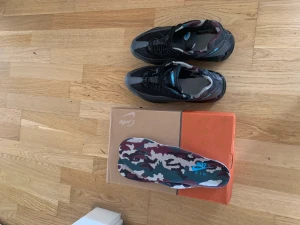 Corteiz 95s blue - Säljer min corteiz pga de ej passar mig längre, de är i väldigt pra skick använt bara några gånger. Box och sulor finns kvar. Hör av er om ni är intresserade 