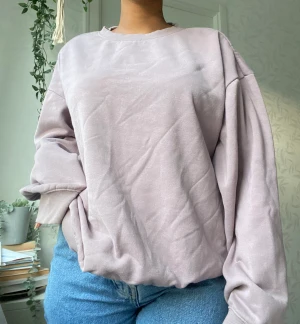 Crew neck sweatshirt - Lite oversie Knappt använd  Unisex 
