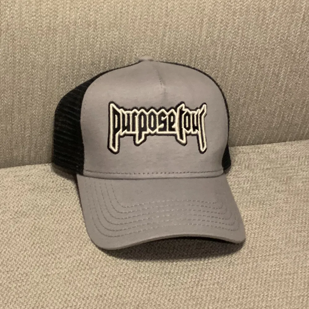 Keps. Helt ny o oanvänd Justin bieber purpose tour keps från 2016. . Accessoarer.