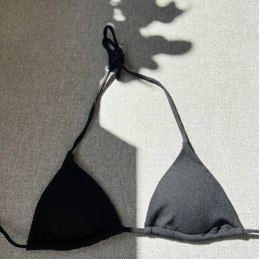 Bikini överdel från SHEIN Oanvänd i strl. S. Övrigt.