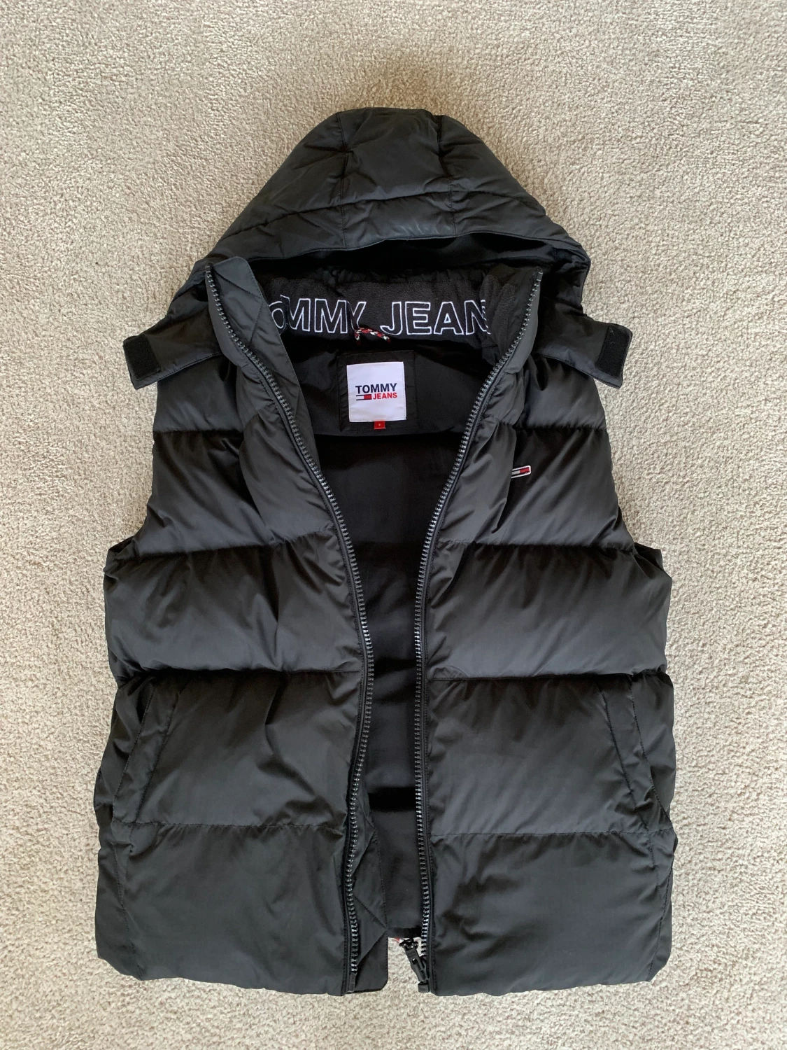 Tommy Hilfiger dunväst svart storlek S - 90