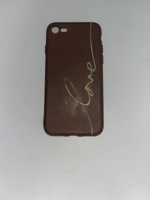 Mobilskals sätt - Har fått en ny mobil så passar inte längre. Är till iPhone 8🎀🪩lite andvända där priset