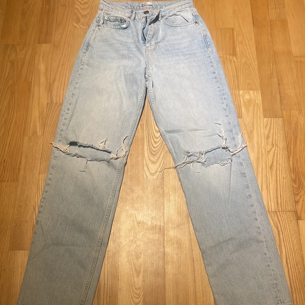 Helt nya Gina jeans bara använda en gång så i mycket gott skick. . Jeans & Byxor.
