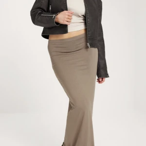 Långkjol  - Långkjol från Nelly i storlek S. Använd men i bra skick