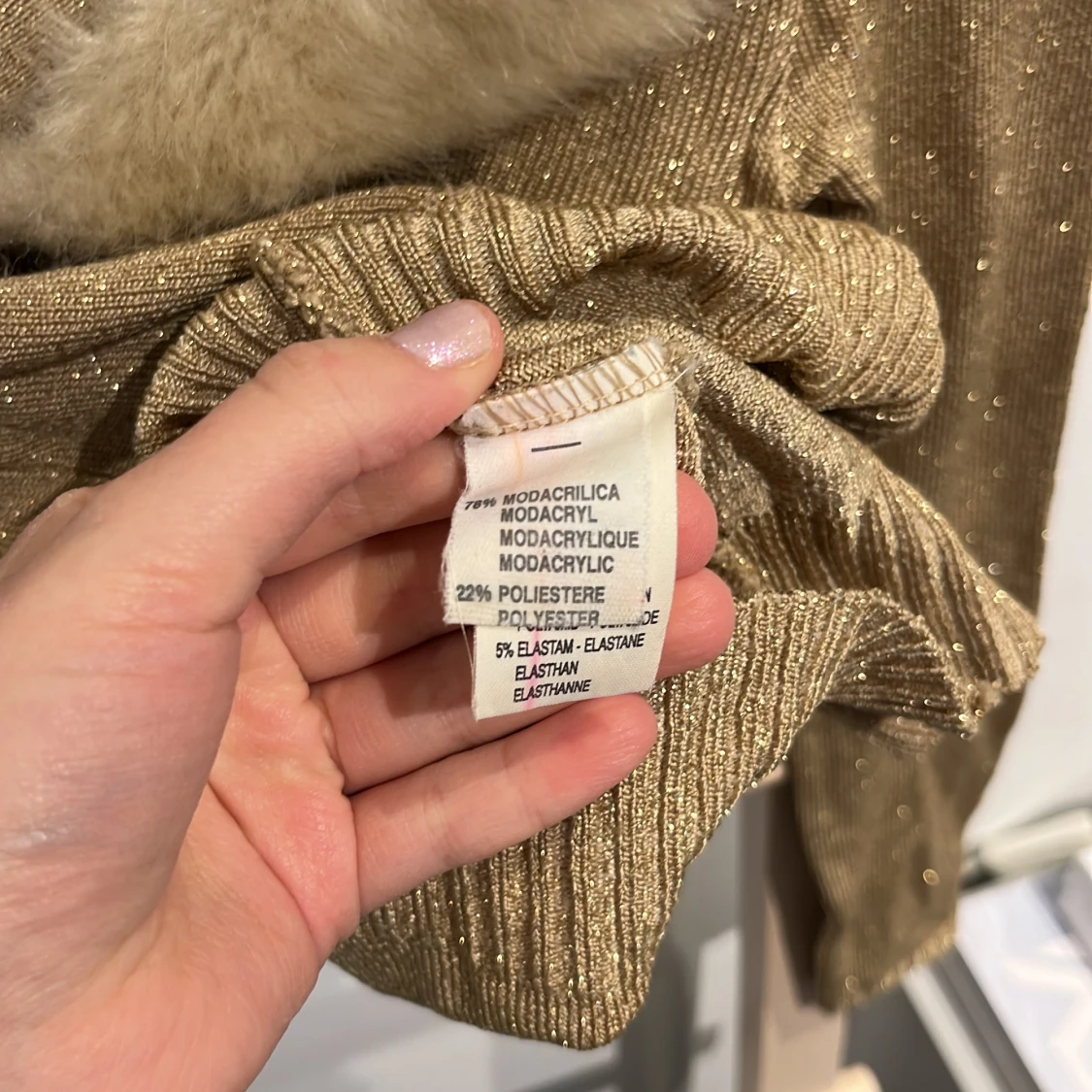 Söt tröja med fakepäls från humana! - 91