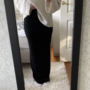 Svart lång klänning - En jättefin oanvänd långklänning💕skick 10/10✨