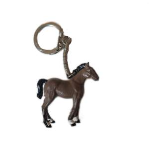 Nyckelring med en häst. Vid funderingar skicka gärna pm.  Pris är diskuterbart vid snabb affär! 💖