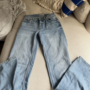 Lågmidjade jeans - Lågmidjade jeans från Gina Tricot, använda fåtal gånger.