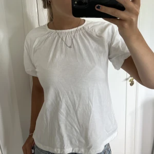 Vit topp  - Jättesöt topp från zara 