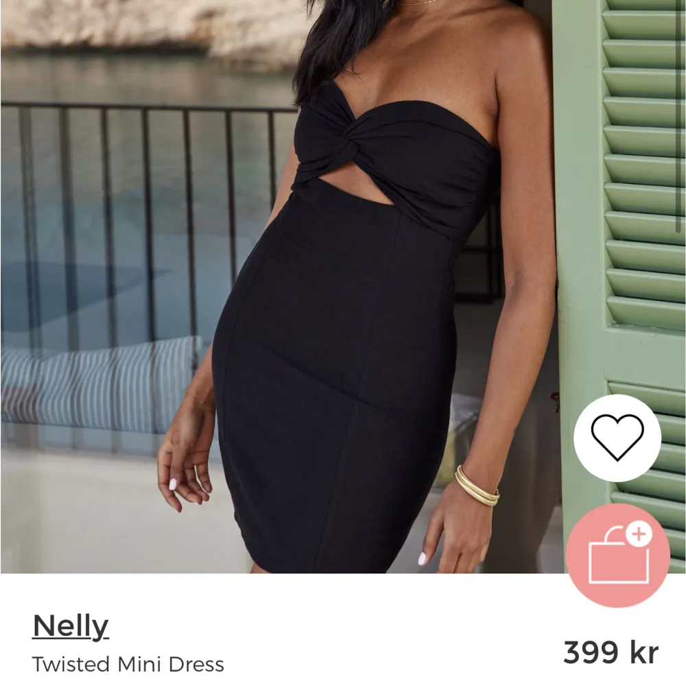 Så fin klänning från Nelly som bara är använd en gång, vädligt bra skick!!💗💗 I linnematerial💗 . Klänningar.