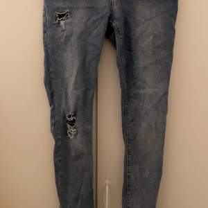 Jeans från cubus i strl 164, aldrig använda. Högmidjade.🤗