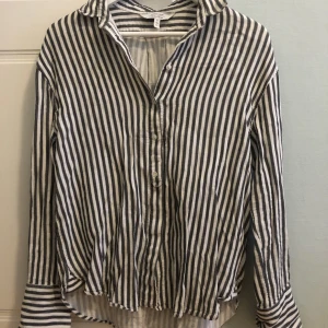 Skjorta - Skjorta från Other stories, strl 36