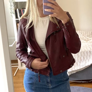 Skinnjacka - Snygg skinjacka🫶