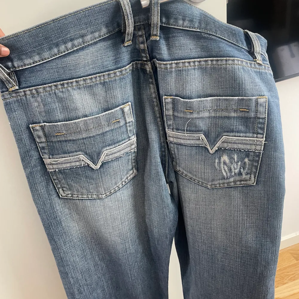 Disel jeans köpta secondhand aldrig använt . Jeans & Byxor.