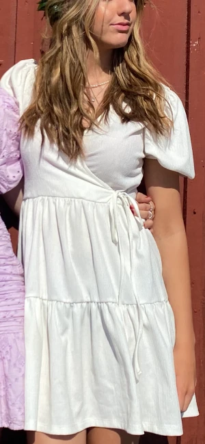 Säljer denna vita sommarklänning  - Fin sommar klänning 