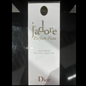 Dior parfym  - Dior parfym, Oöppnad/plasten är fortfarande på, 100ml