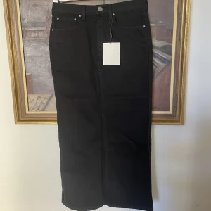 Toteme Jeans kjol  - Helt nya jeans kjol från Toteme. Kom gärna med egna prisförslag 