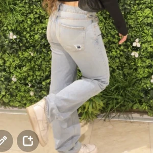 Jeans - Lågmidjade jeans från Gina tricot.  Storlek 36/S, gott skick❣️  ✨pris går att diskutera ✨ 
