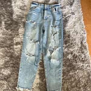 Slitna Gina jeans - Super fina men för små för mig som är en 36a