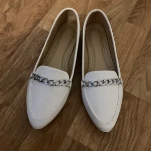 Skor storlek 40 - Superfina skor som bara är använda en gång