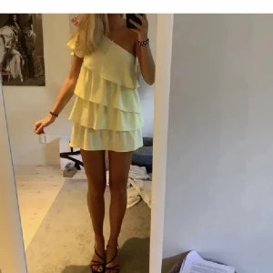 zara klänning  - så snygg klänning kommer inte till användning💘