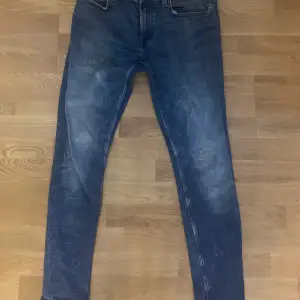 Felfria jeans, storlek 31/32. De har blivit små på mig, köparen står för frakt 😃