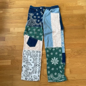 Jaded London Jeans  - Säljer mina Jaded London Jeans i storlek 30. Knappt använda och i nyskick. Nypris omkring 1000 SEK