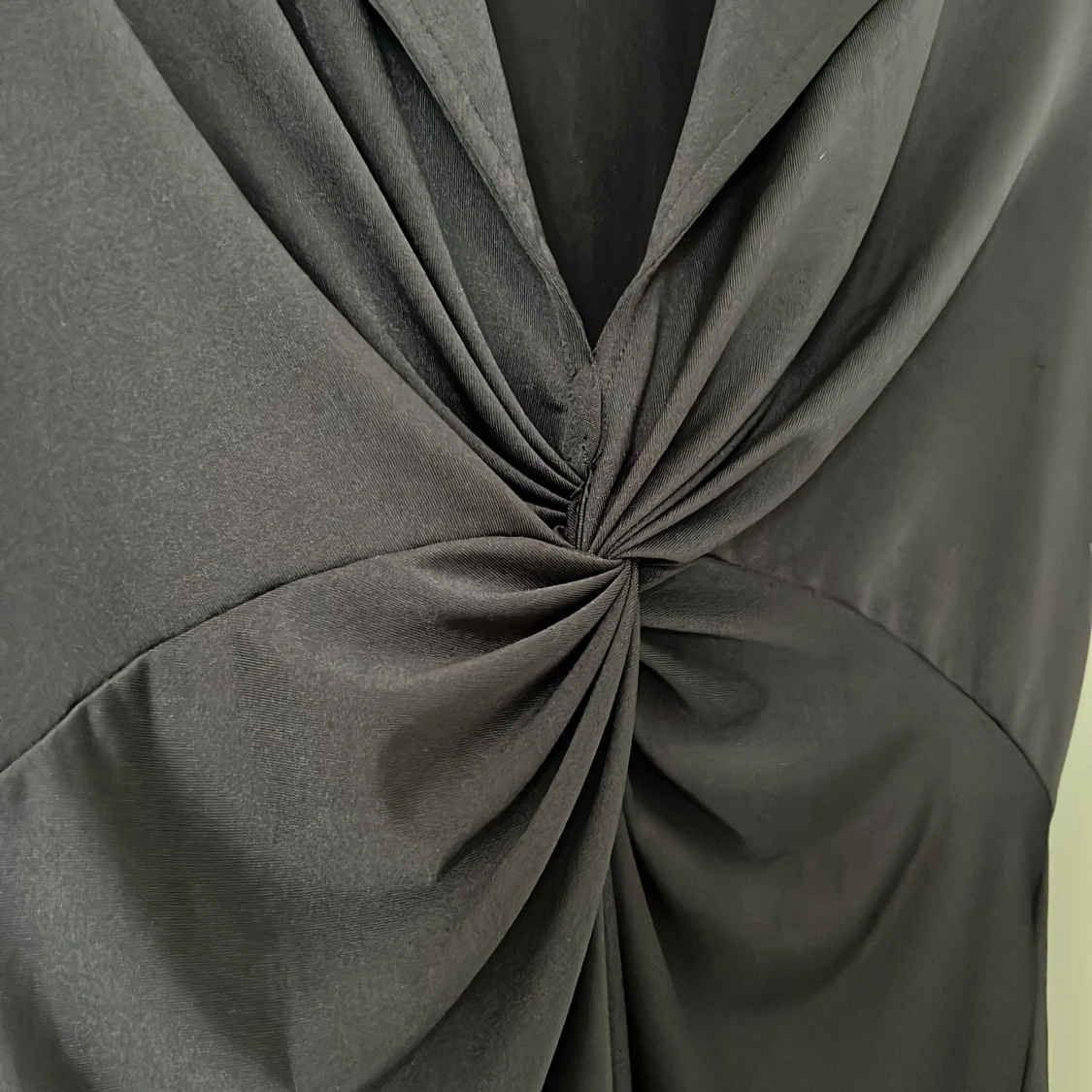 Snygg svart festtopp  - 90