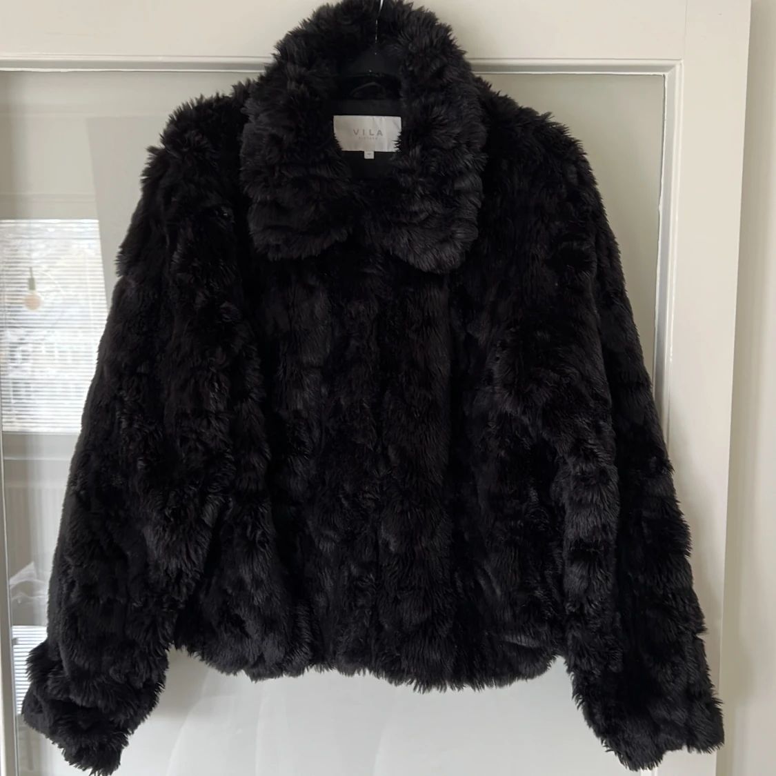 Superskön fuskpälsjacka