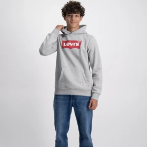 Levis hoodie  - Köpt för 599:- , blivit för liten. Bra skick möjligtvis lite nopprig men inget synligt eller störande.