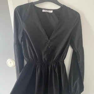 Klänning - Jättefin klänning frn nakd, slutsåld på hemsidan