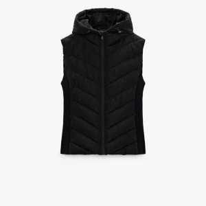 Väst - Zara väst använd bara  5 ggr . Helt oskadd