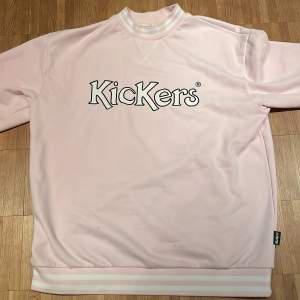 Sällan använd Kickers Sweatshirt från Carlings, perfekt kvalitet. (Är mer Rosa i Verkligheten)