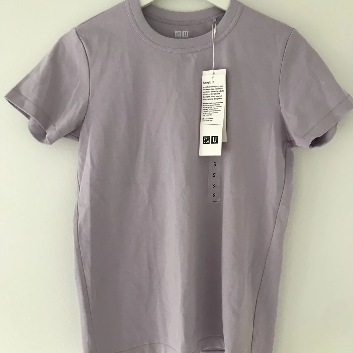 Oanvänd pastell lila t-shirt, uniqlo - 90