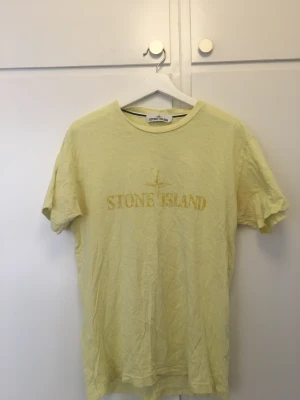 Stone island - Tja, säljer min stone island t-shirt i storlek M