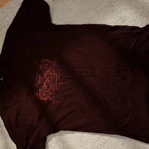 Tshirt - Vinröd t-shirts 