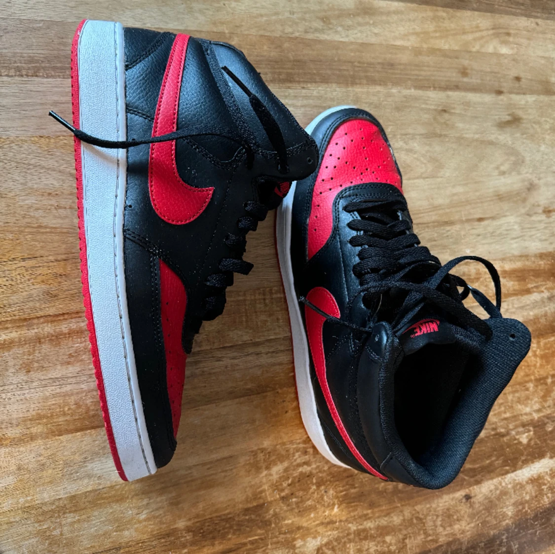 Nike Sneaker Court Vision Mid - Svart/Röd/Vit