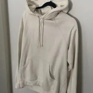 En hoodie från hm som sällan används i storlek s. Går att pruta 💕