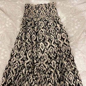 zara kjol - jätte populär zara långkjol 🖤