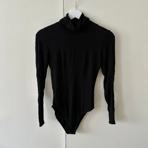 Bodysuit med krage  - Använd några gånger 
