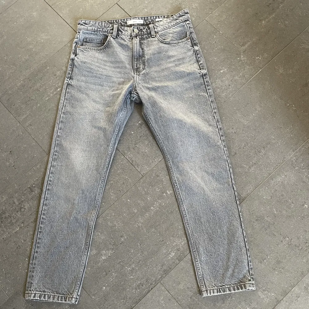 Helt oanvända mango jeans  Storlek: 44 Nypris: 600kr. Jeans & Byxor.