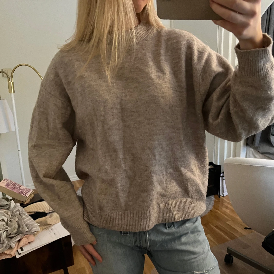 Beige stickad tröja