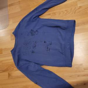 Blå sweatshirt från weekday, super skön! Ordinarie pris 250kr