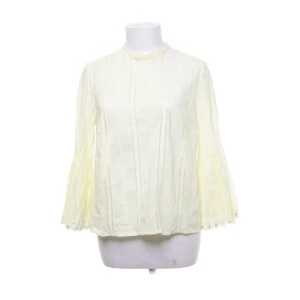 Gul blus - Jättefin gul blus med utsvängda armar ifrån H&M