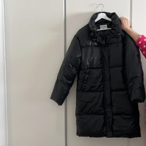 NAKD JACKA - Köpte den för 900kr. Använt den ca 3 ggr